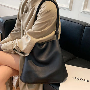 Large-capacity Ladies Handbag Soft Leather Bucket Bag