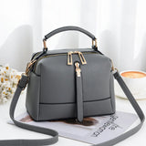 European American Large Capacity Women's Shoulder Bag