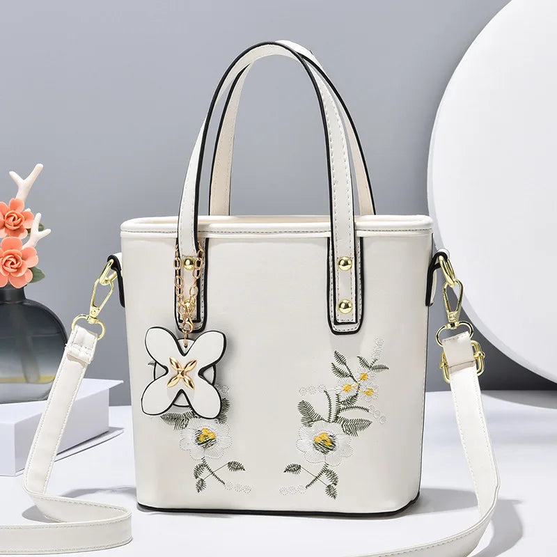 Summer Texture Niche Messenger Bag Large-capacity Bucket Bag Women