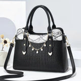 Snake Pattern Chain Stone Pattern Women's Shoulder Bag