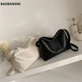 Ins Women's Bag Winter Shoulder Bag Hong Kong Style Net Red Messenger Bag