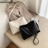 Ins Women's Bag Winter Shoulder Bag Hong Kong Style Net Red Messenger Bag