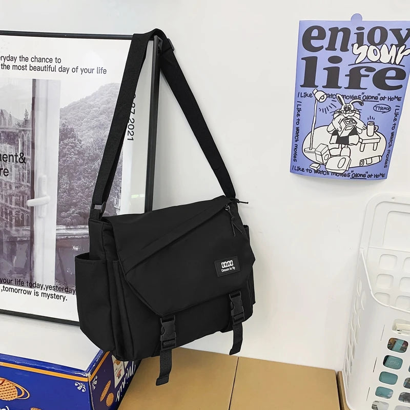 Japanese Messenger Waterproof Bag Light Crossbody Bags for Men Women