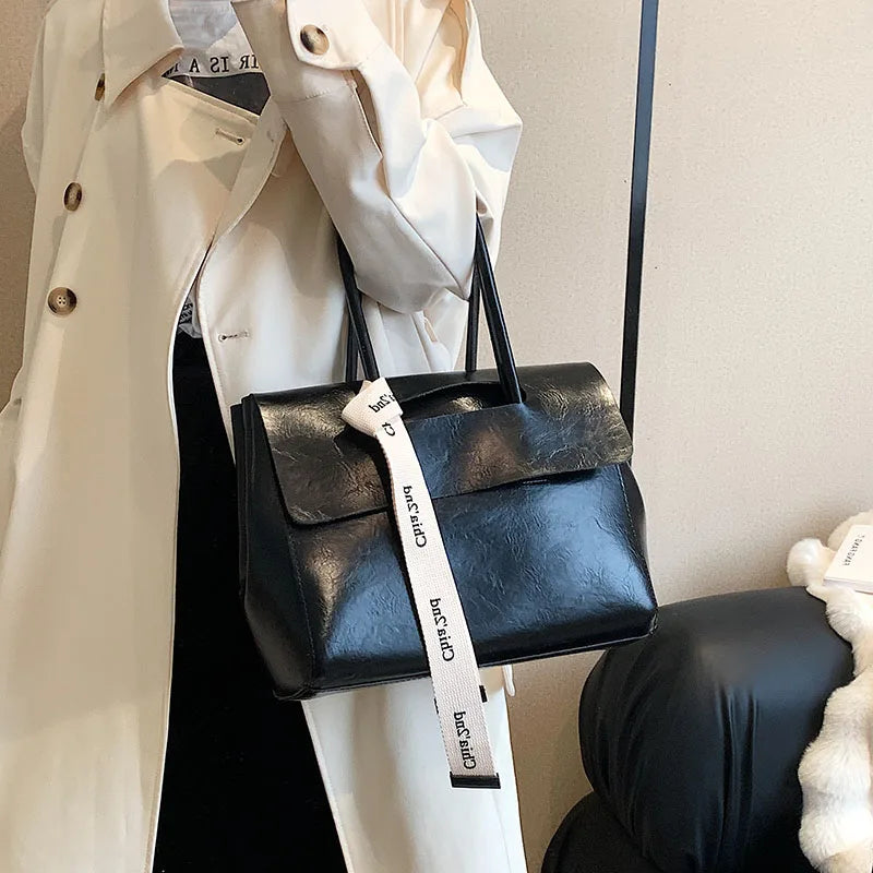 Vintage High-capacity Handbag for Office Women