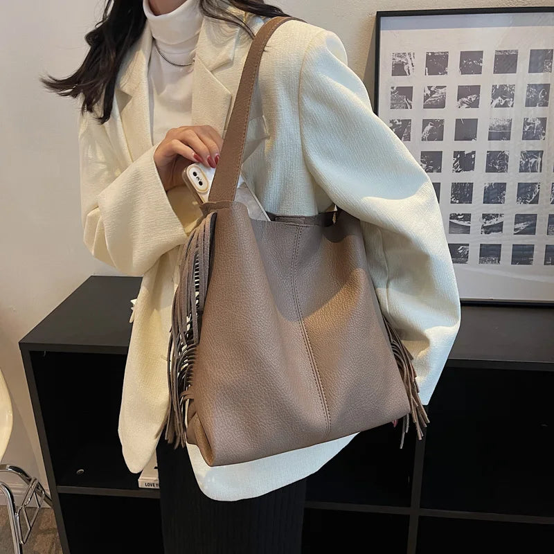 Vintage Solid Crossbody Bucket Handbag with Tassels