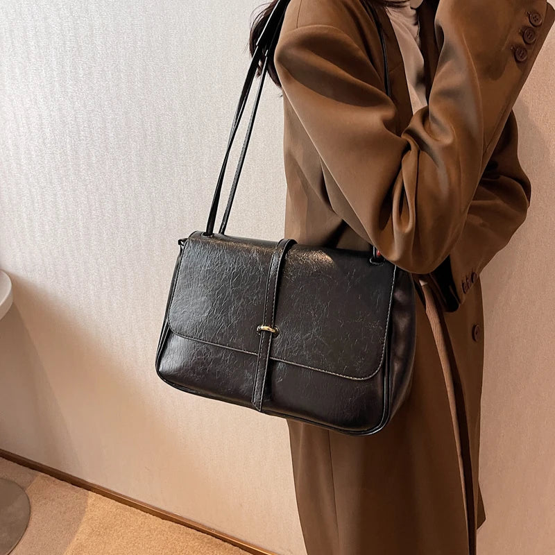 LEFTSIDE Vintage Shoulder Side Bags Women High Capacity Leather Crossbody