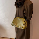 Retro Casual Shoulder Bag with Chain Large Capacity Messenger Bag