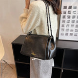 Retro Casual Shoulder Bag with Chain Large Capacity Messenger Bag