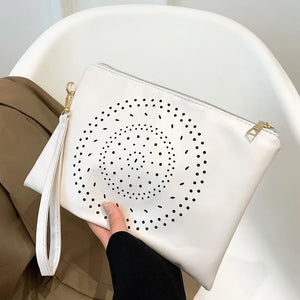 Ladies Hollowed-out Envelope Clutch Bag Versatile Messenger Handbag