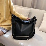 Ladsoul Large Capacity Crossbody Bag Female Travel Handbag Solid PU Leather