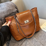 Large Capacity Retro Shoulder Bag with Chains Handbag