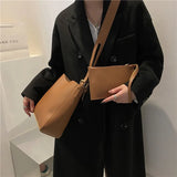 Large Capacity Shoulder Bag Retro Bucket Bags Women's Child Mother Bag