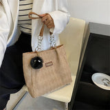 Large Capacity Retro Shoulder Bag Women Pendant Commuter Tote Handbags