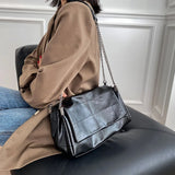 Large Capacity Women Chains Shoulder Bags Lady All-match Commuter Crossbody Bag