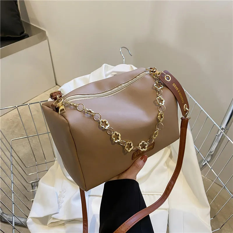 Leather CrossBody Bag with Heavy Chain Women Tote Handbag Shoulder Messenger Pur