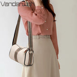 Cowhide Leather Crossbody Messenger Bag Retro Style Female Bolsos