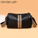 Cowhide Leather Crossbody Messenger Bag Retro Style Female Bolsos