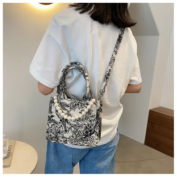 Women's Jacquard Embroidery Top Handle Beach Tote Bag