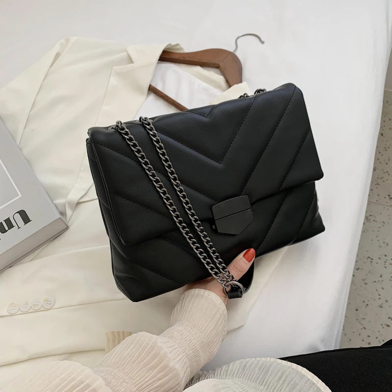 Retro Large-Capacity Messenger Bag for Women