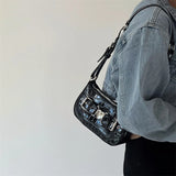 Crocodile Pattern Shoulder Bag Metal Heart Handbag