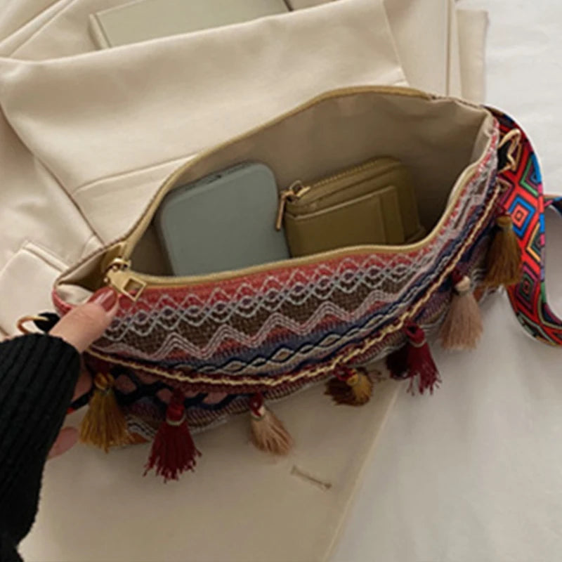 Vintage Crossbody Bag Envelope Handbag with Tassel Shoulder Strap