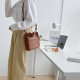 Fashionable Shoulder Bag for Women Vertical Messenger Handbag