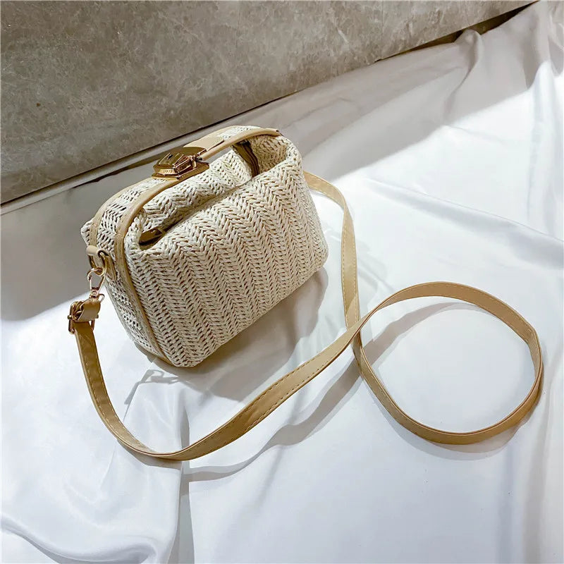 Bohemian Style Straw Woven Shoulder Bag for Women