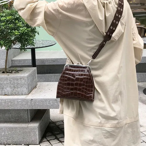Crocodile Wide Straps Women Bag Vintage Messenger Bag