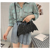 Fun Halloween Bat Women's Messenger Bag
