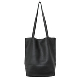 Summer Handbag with Phone Pocket and Zipper Closure
