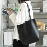Summer Handbag with Phone Pocket and Zipper Closure