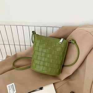 Weaving Lady Shoulder Messenger Cross Body Purses And Handbags