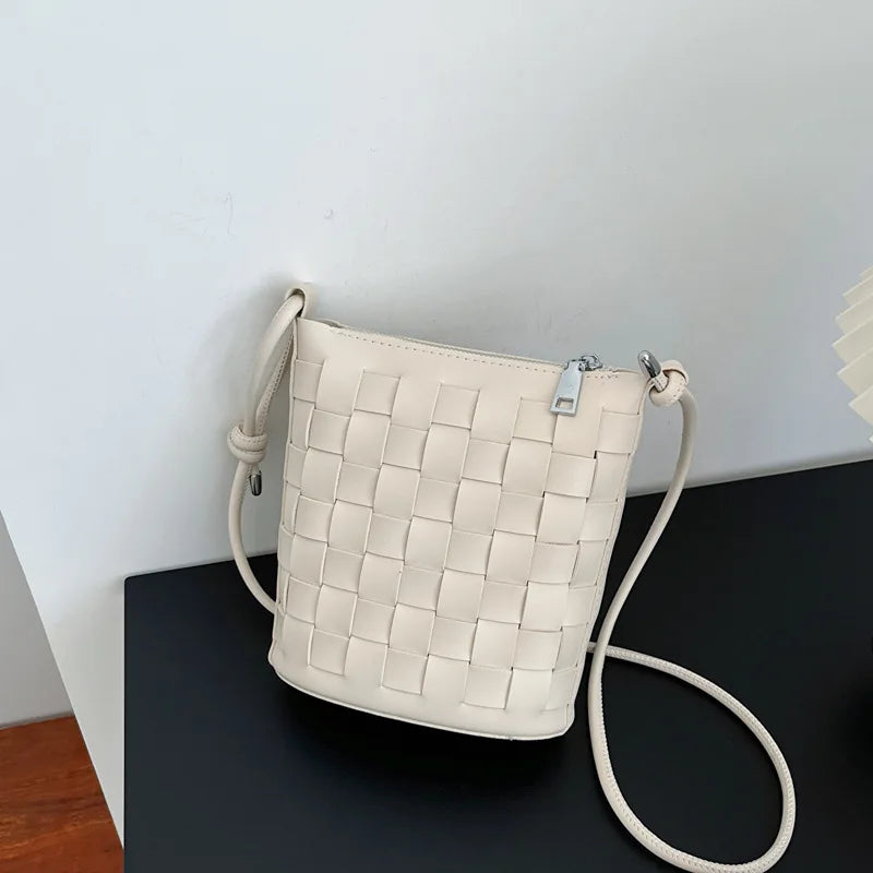 Weaving Lady Shoulder Messenger Cross Body Purses And Handbags