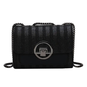 Large Capacity Women's Shoulder Bag with Metal Chain