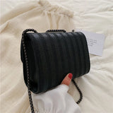 Large Capacity Women's Shoulder Bag with Metal Chain