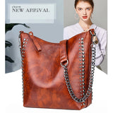 Women's Winter Retro Large Capacity Single Shoulder Bucket Bag with Rivet Detail