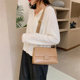 Retro Wide Shoulder Strap Handbag Autumn Winter Underarm Bag