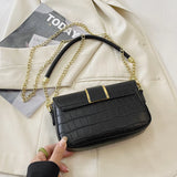 Classic Style Female Single Shoulder Passenger Bag with Wrist Strap