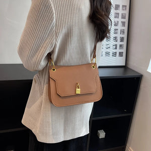 Western Style Shoulder Bag Locking Buckle Messenger Bag