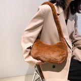 Plush Women Shoulder Bag Love Heart Printed Soft for Street Travel