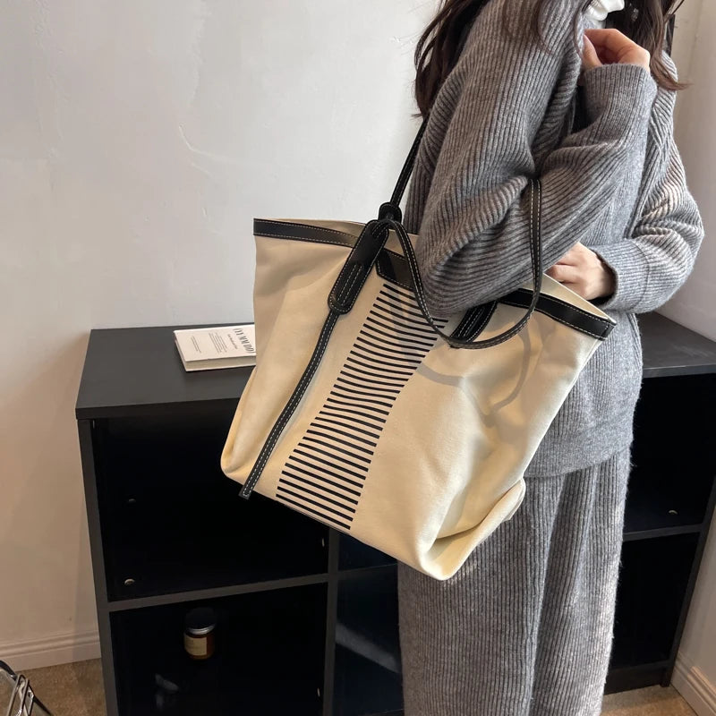 Western Style PU Leather Shoulder Bag for Women