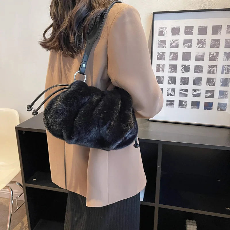 Plush Autumn And Winter Shoulder Bag Western Style Messenger Bag