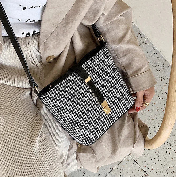 Red Crossbody Bag Cheap Hot Leather Bags Women Handbags Stripe Lady Bucket Bag