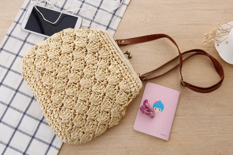 Retro Brass Buckle Single Shoulder Woven Shell Crochet Crossbody Straw Beach Cas