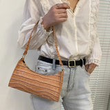 Retro Crocodile Pattern Bag Women PU Leather Armpit Bag French Shoulder Bag