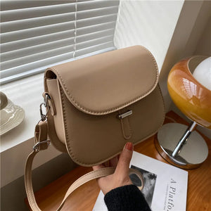 Retro Flap Saddle Bag For Women PU Leather Shoulder Messenger Bag