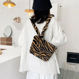 Leopard Pattern Crossbody Bag Plush Shoulder Handbag