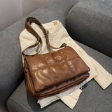 Retro Pu Ladies Shoulder Bag Winter Messenger Bag Solid Cover Type Messenger Bag