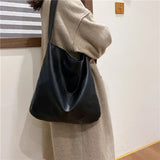 Retro Soft Leather Shoulder Bag Large Capacity Tote Handbag Purse Lady Bags