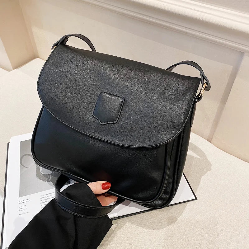Retro Messenger Bag Women Travel Handbag Crossbody Leather Shoulder Bag